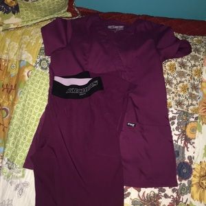 Scrubs set